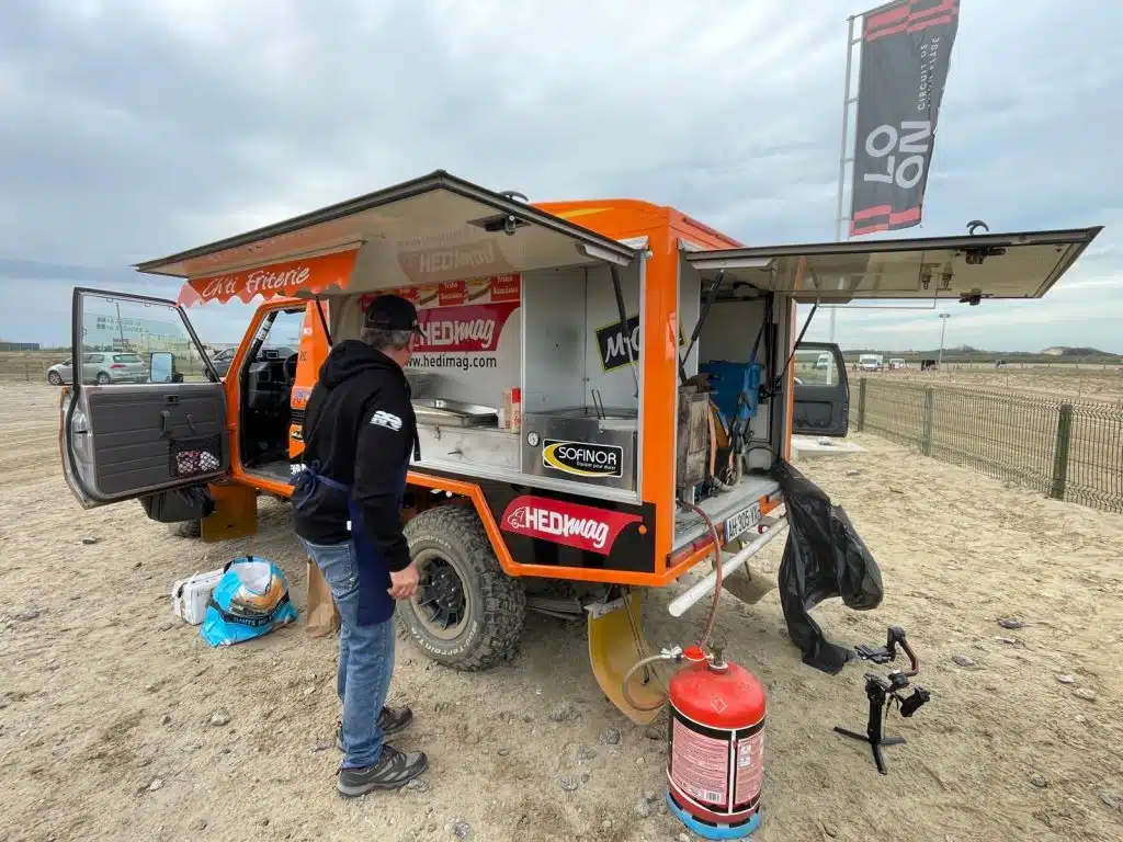 Rallye Dakar 2026 : La friterie mobile qui fait sensation 2 dakar 2026 la chti friterie dherve diers fait son retour sur le rallye 2